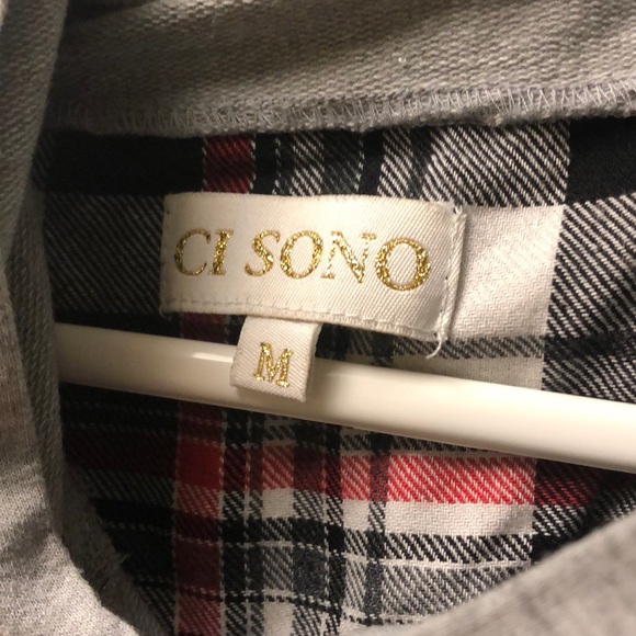 Women’s Button-up/Zipper Hooded Flannel - Picture 2 of 3